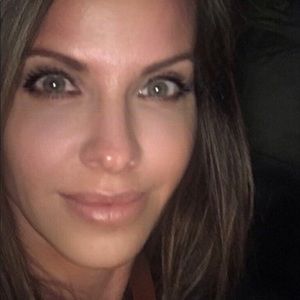 Meet your Posher, Sherrie